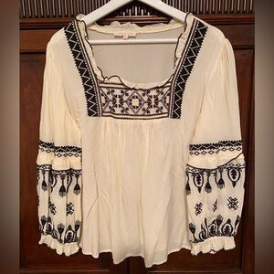 Solitaire Cream Peasant Blouse Black Folk Embroidery balloon sleeves Size Large